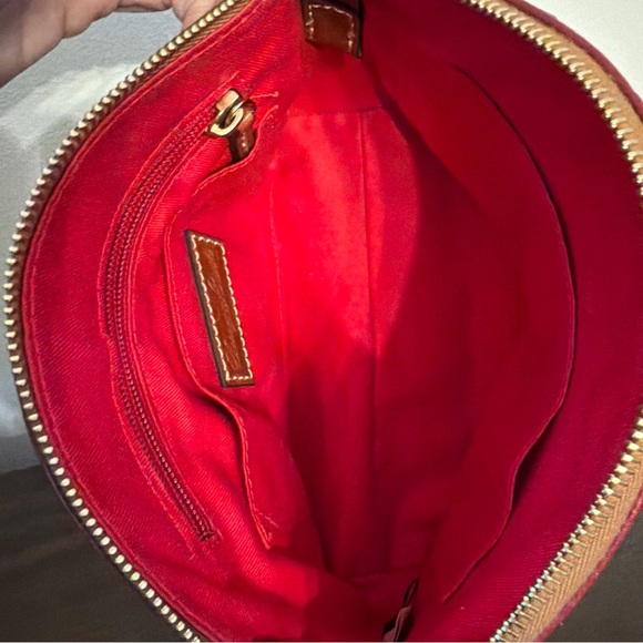 Dooney and Bourke Red Pebbles Leather Crossbody Bag Purse - Picture 7 of 7